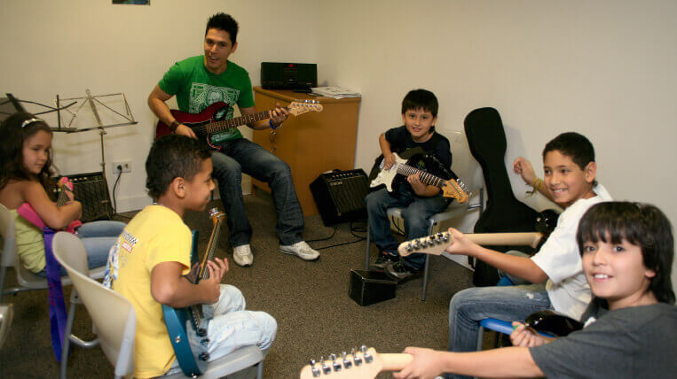 Escuela de Enseñanza Musical Yamaha, 1991